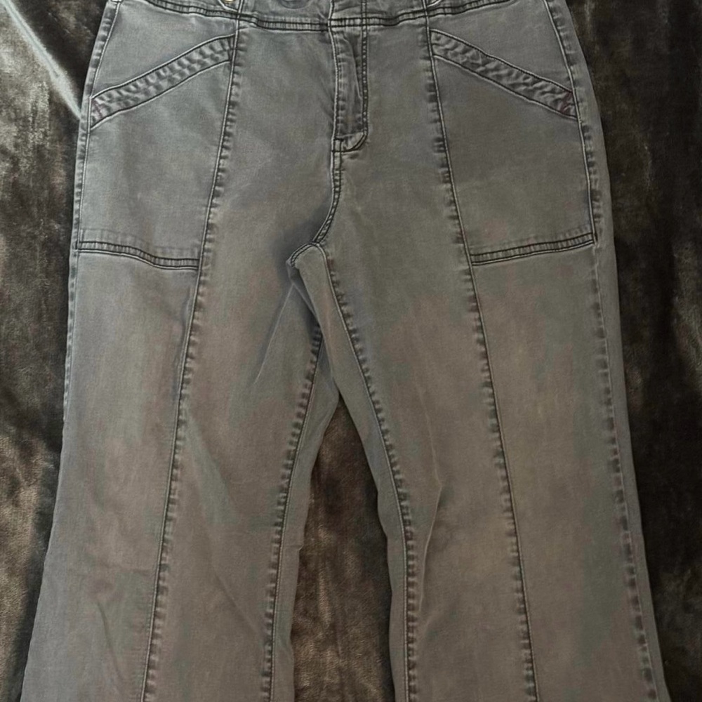 Women's Carpenter Pants by Pilcro - Size 29 - Picture 4 of 7